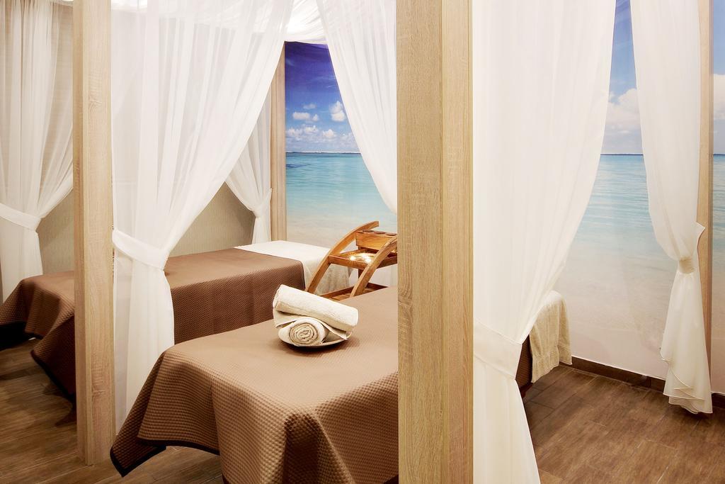 Tristan Hotel & Spa คอนเตเรบาสเก ภายนอก รูปภาพ